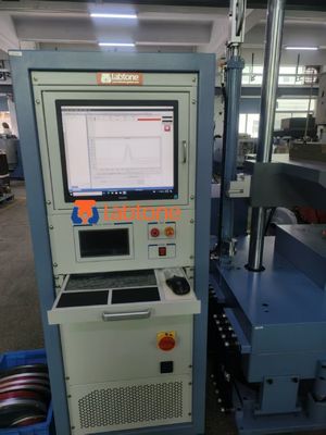 Système d'essai de choc conçu pour répondre à des besoins spécifiques d'essai basés sur la taille, le poids et les performances de choc requises de l'objet d'essai